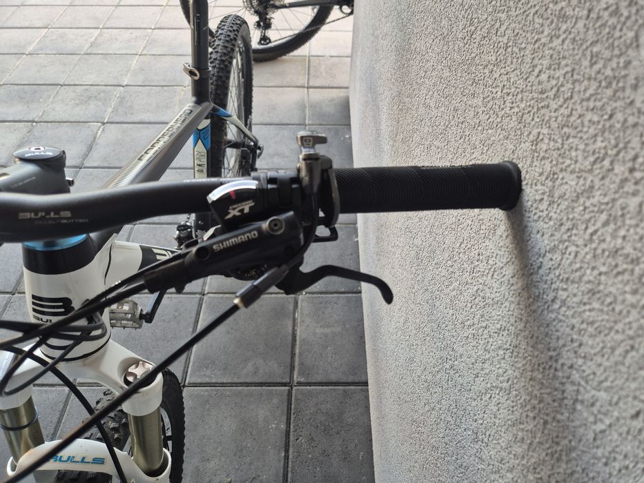 Продам алюмінієвий ровер bulls