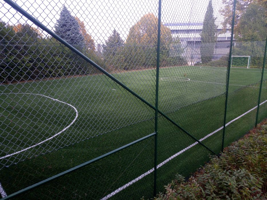 Relva sintética para desporto e outros