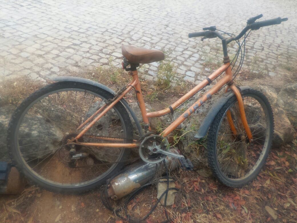 Bicicleta Sirla ideal para peças ou decoração