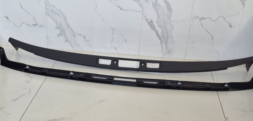 Планка підсвітки номера кришки багажника VW ID.4 код: 11A 827 335 B