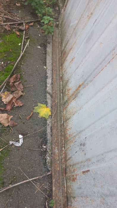 Продається.  Гараж з місцем, на Відрадному "мушля або ракушка" .