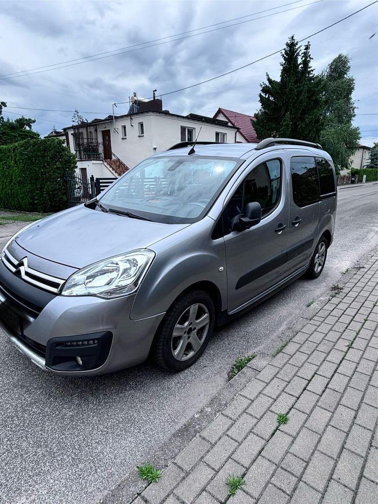 Citroen Berlingo 1,6  34500 zł