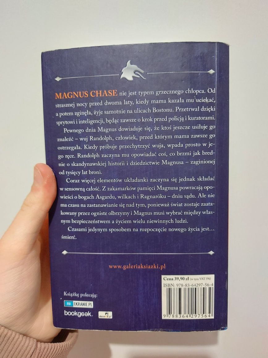 Magnus Chase tom 1 "Miecz Lata"