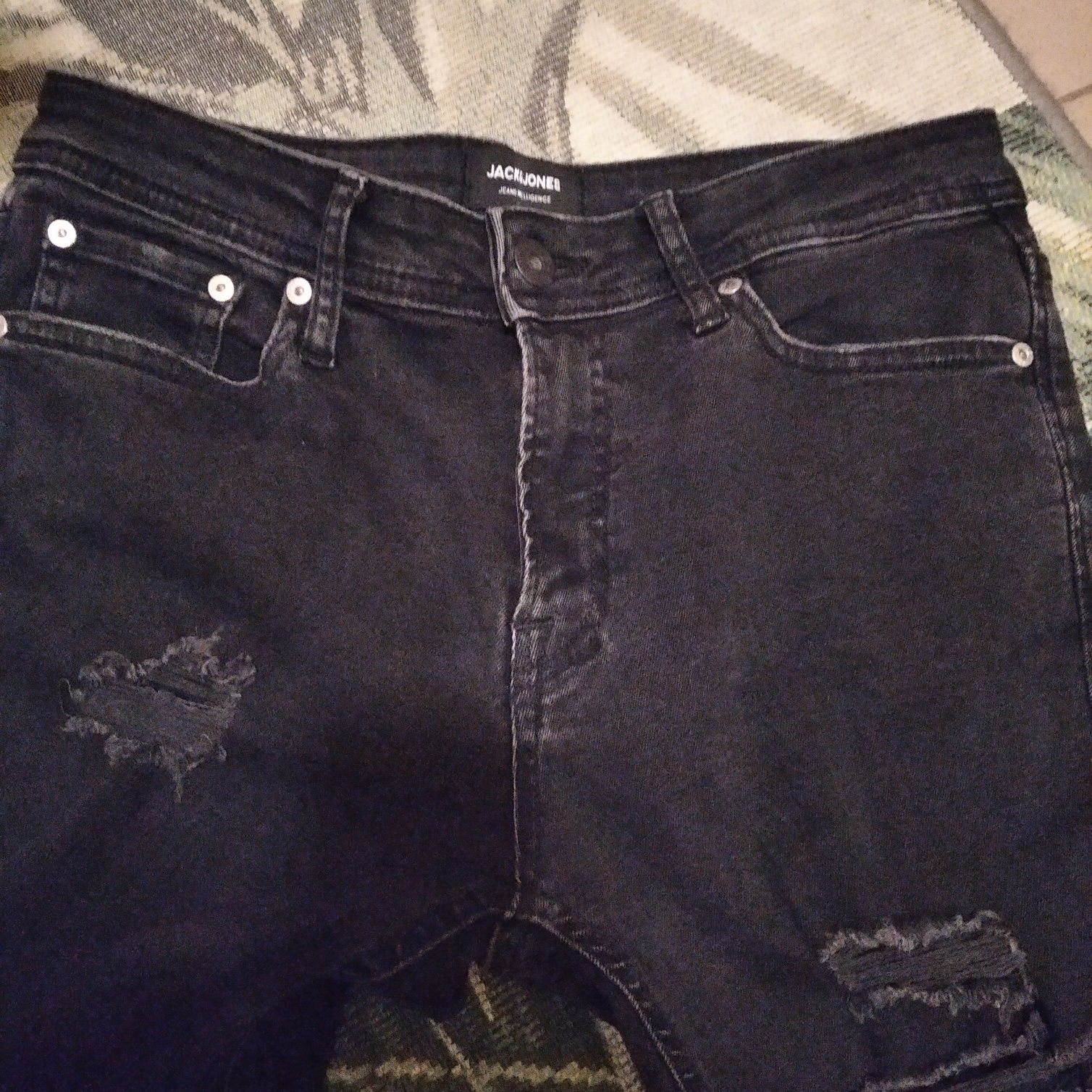 Spodnie męskie jeansy z dziurami rozmiar W29 L32 Jack& Jones