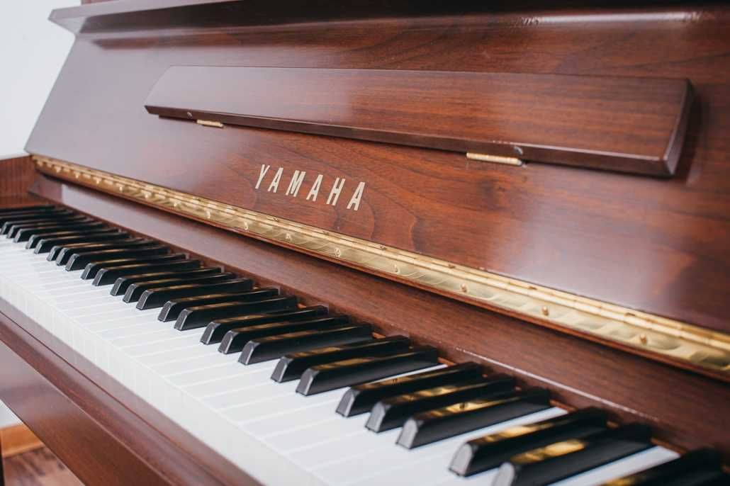 Pianino samogrające Yamaha z systemem disklavier Model MX300MR
