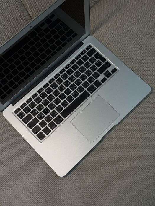 Apple MacBook Air 13" 2013 i5/4gb/256gb Silver