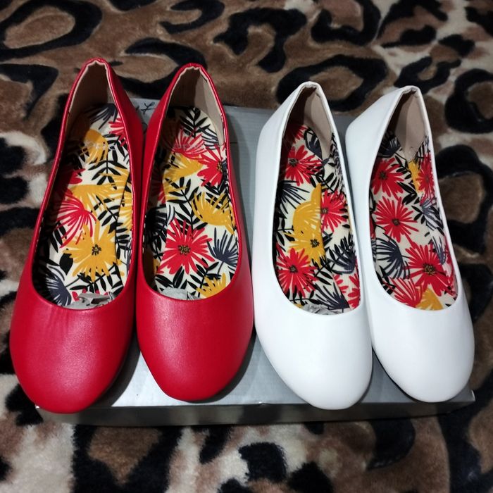 Нові жіночі балетки