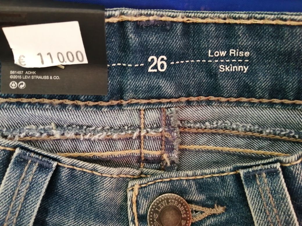 NOVAS: Levi's Skinny, Calças de ganga