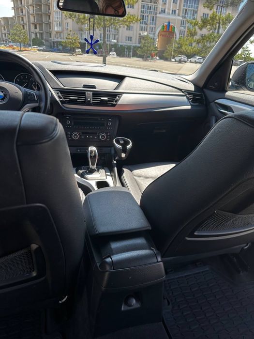 BMW X1 e84 28i 245 л.с.