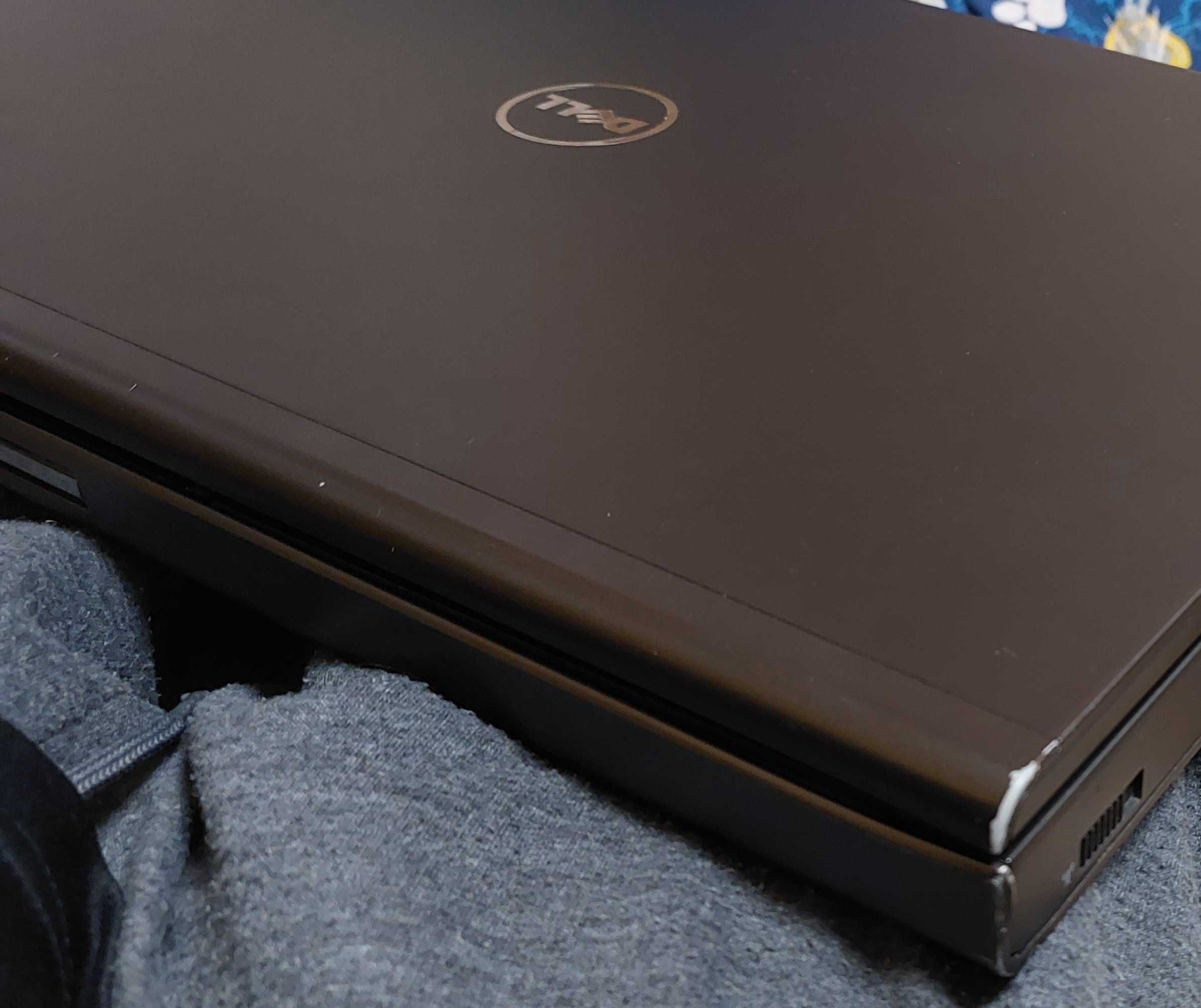 Dell M6600 laptop/stacja robocza i7 2720QM 16 GB
+ nVidia Quadro 3000M