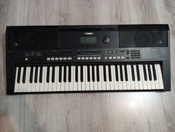 Keyboard Yamaha PSR E433, pokrowiec, statyw