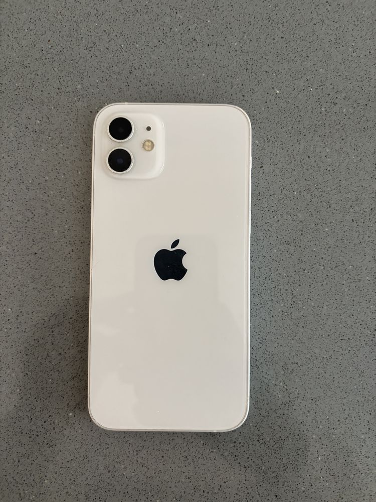 Vendo iphone 12 para peças