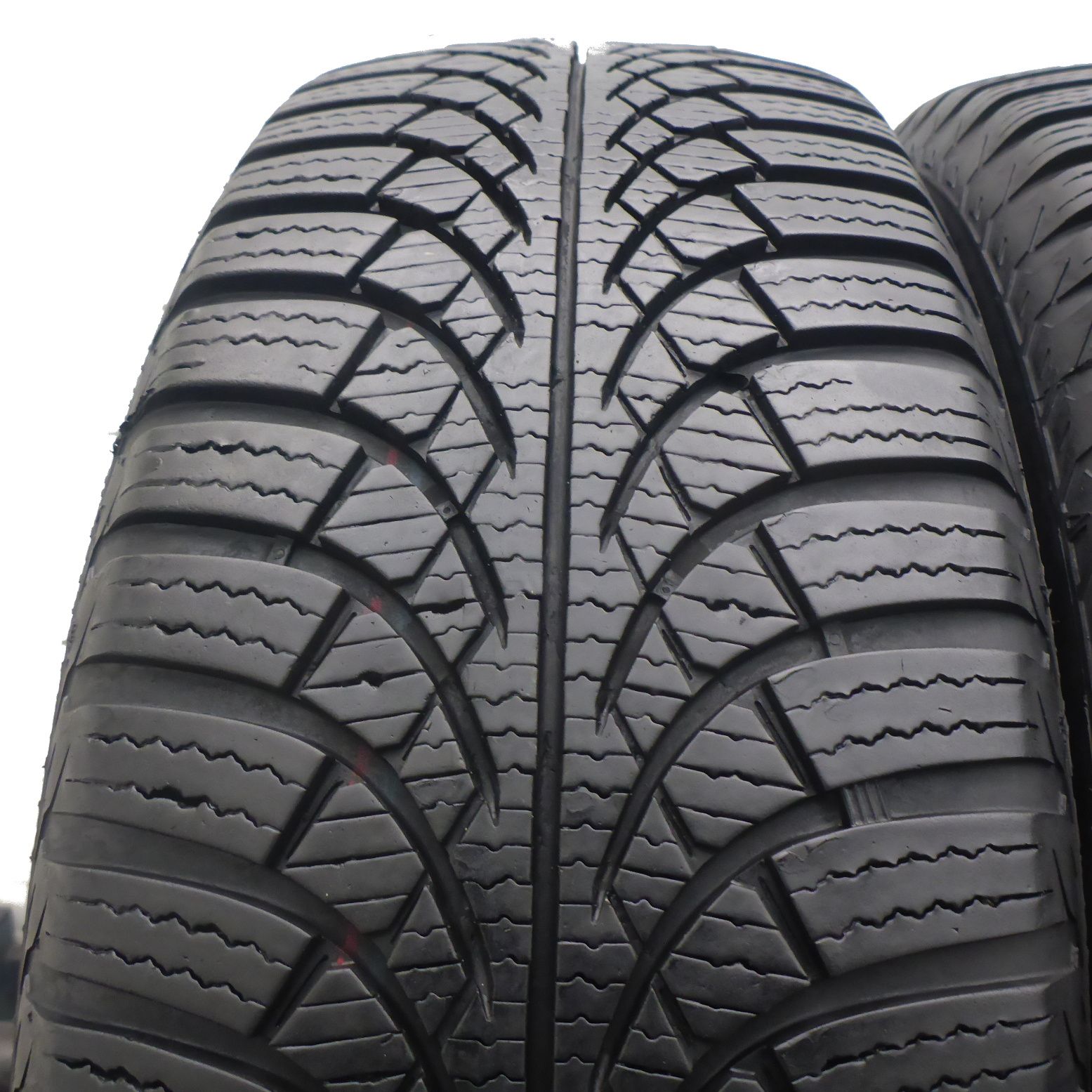 195/60/15 Esa Tecar 195/60R15 88T Super Grip 9 Zima 2017 6-6,8mm