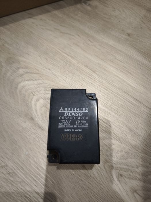 Módulo dos piscas Mitsubishi Canter