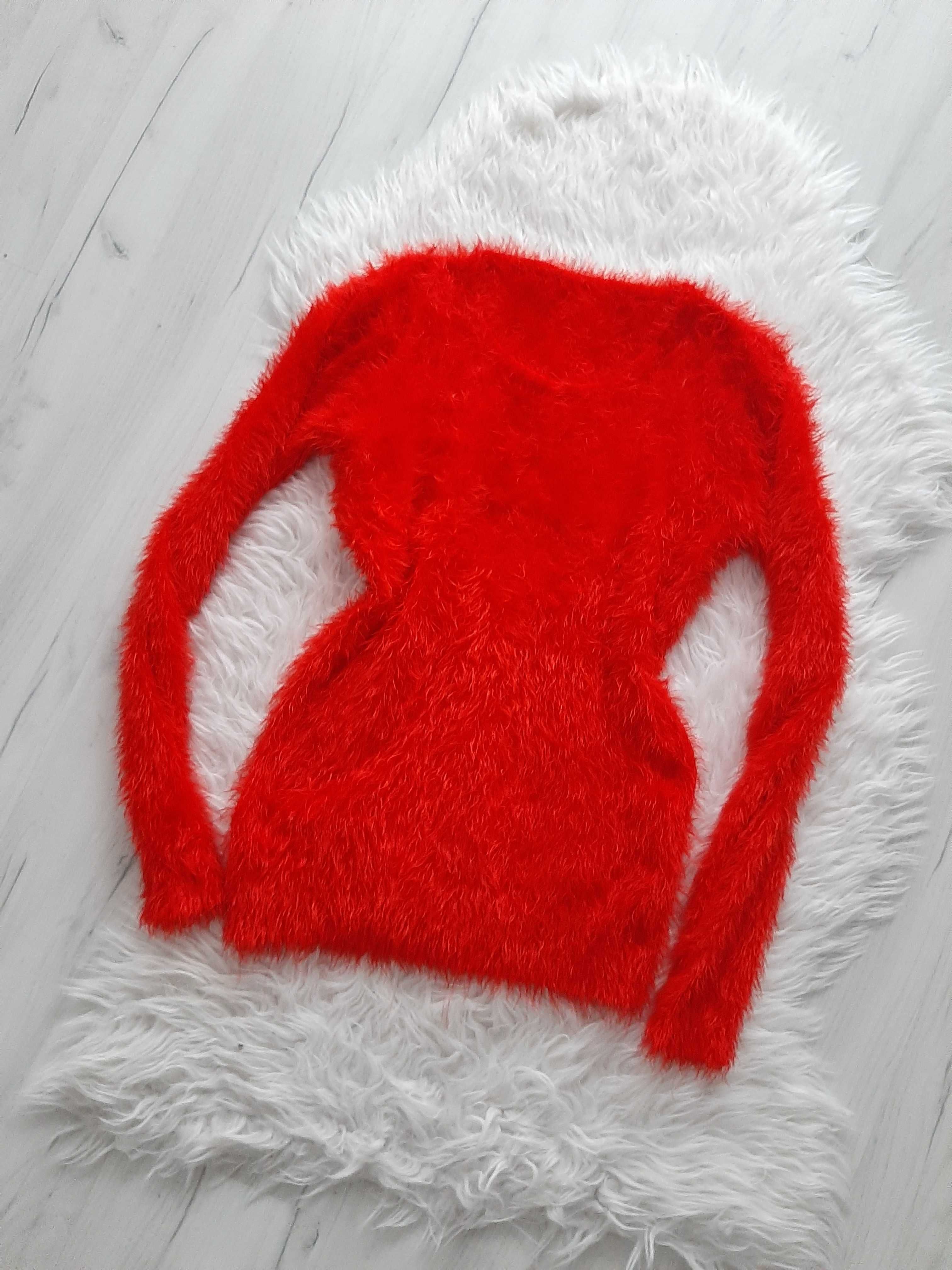 Piekny włochaty czerwony sweter miś S 36