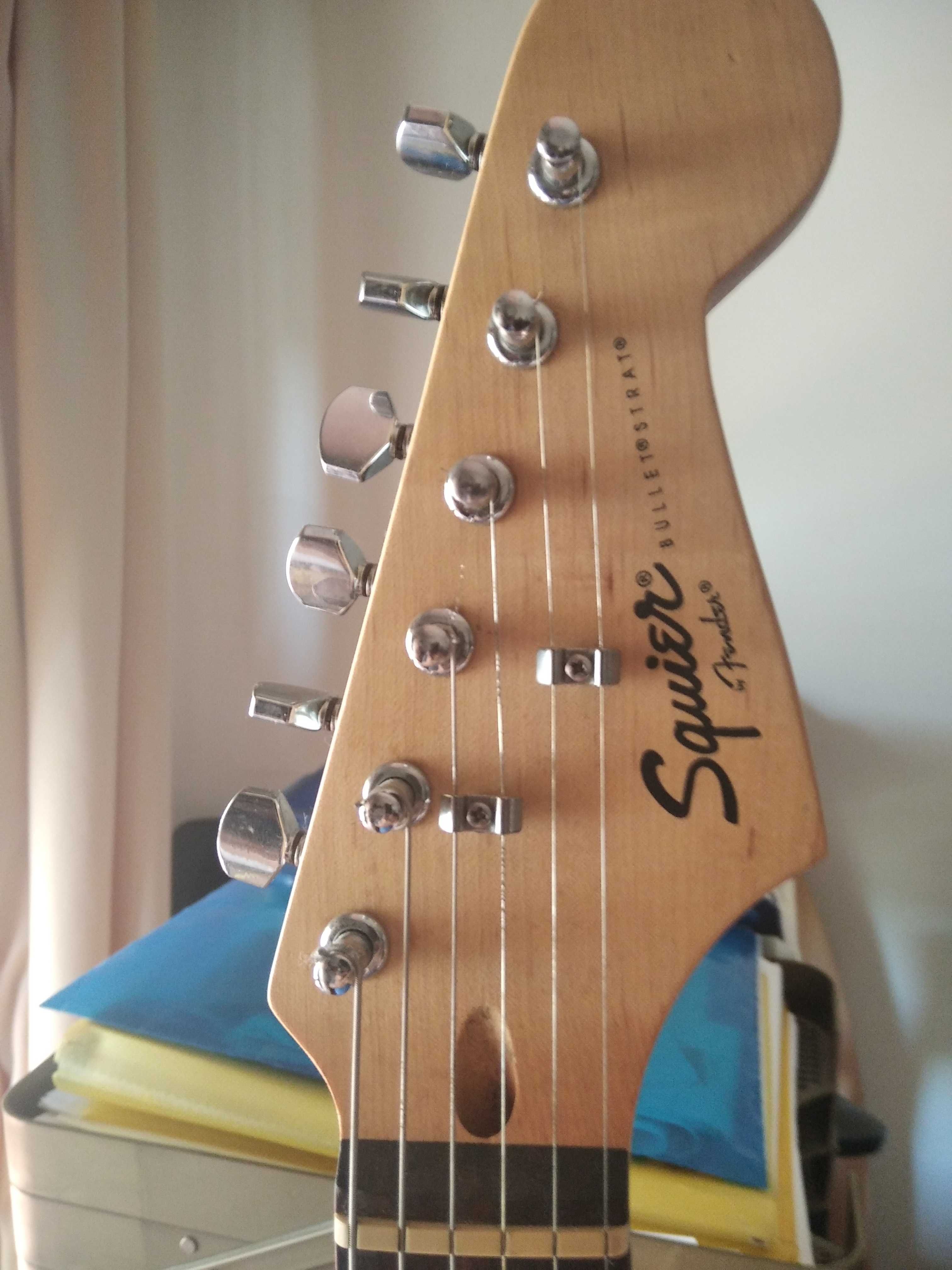 Guitarra electrica Fender Squire Bullet Start