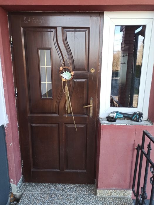 Drzwi wejściowe drewniane