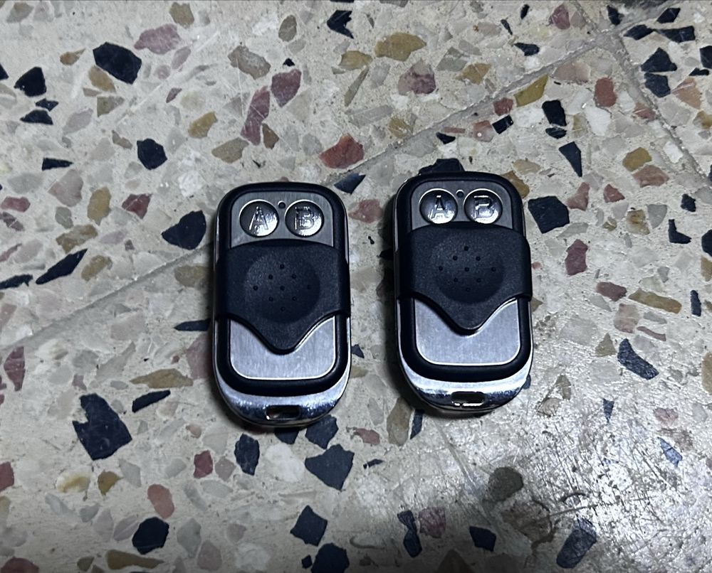 Comandos Garagem / Portao - Universais