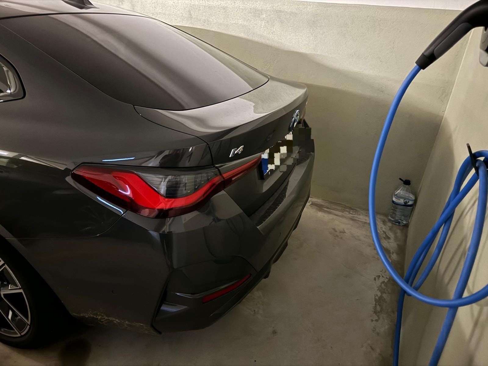 Vendo BMW i4 100% elétrico — conforto, potência e tecnologia de ponta