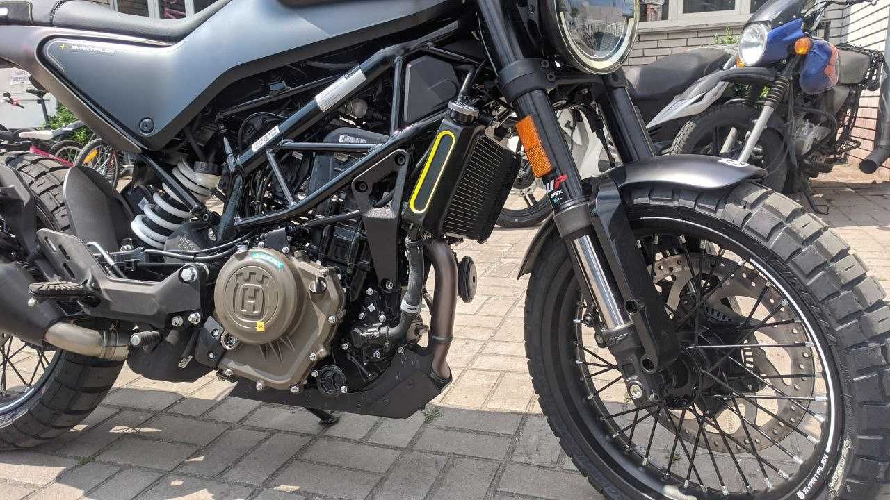 Husqvarna Svartpilen 401, куплений в 24 році, гарантія, на реєстрації