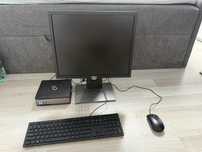 Komputer Fujitsu Q910 + monitor mysz klawiatura