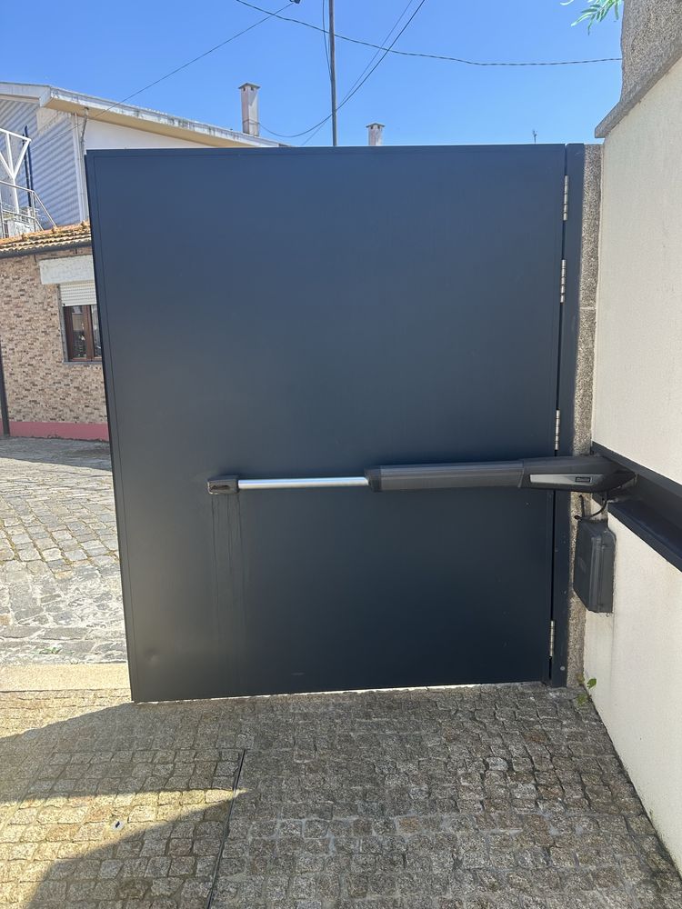 Portão Aluminio Lacado RAL 7016