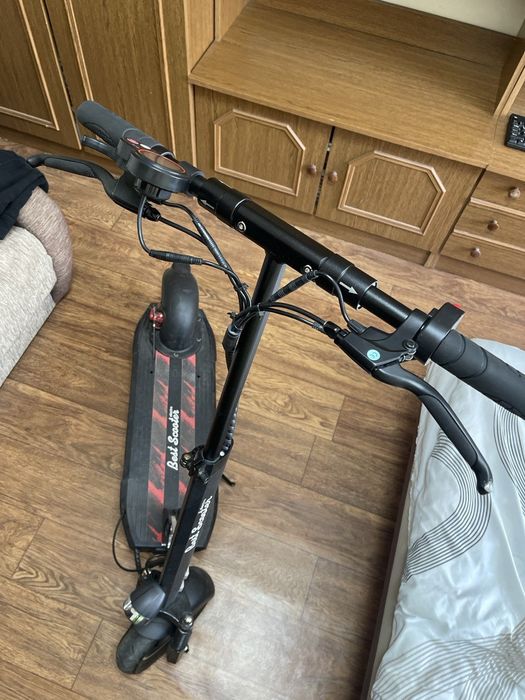 Продам електросамокат.