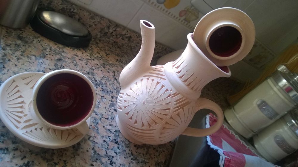 Conjunto de Bule de chá e 6 chávenas e 6 pratos de chávena