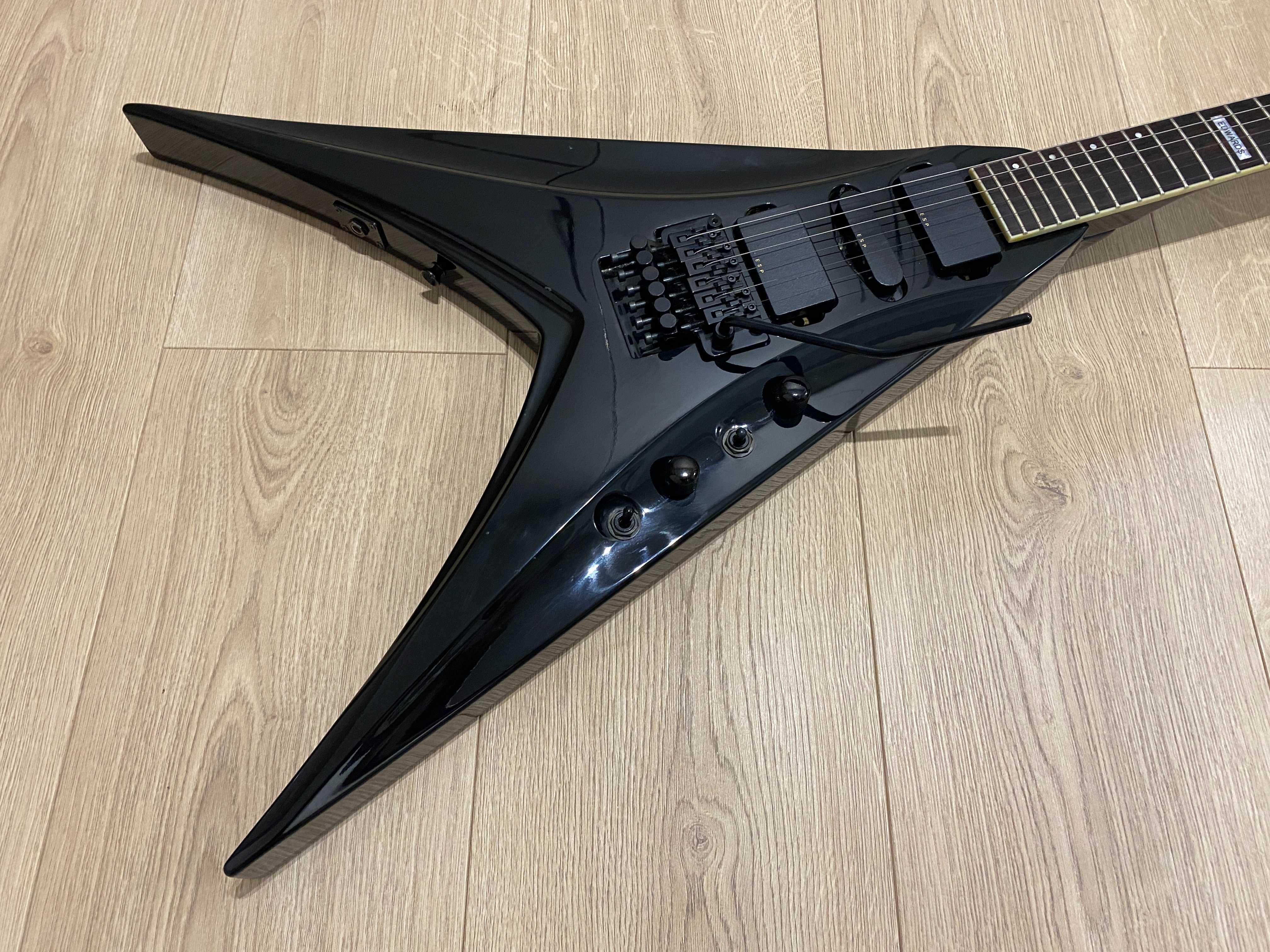 Gitara elektryczna ESP EDWARDS PENICILLIN EC-105V  Flying V