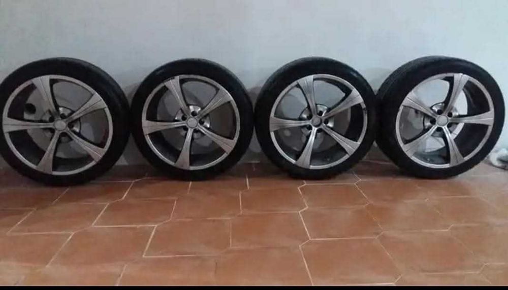 Jantes com pneus