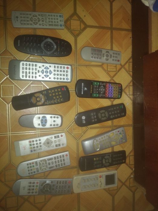 Пульти в наявності всі пульти що є на фото