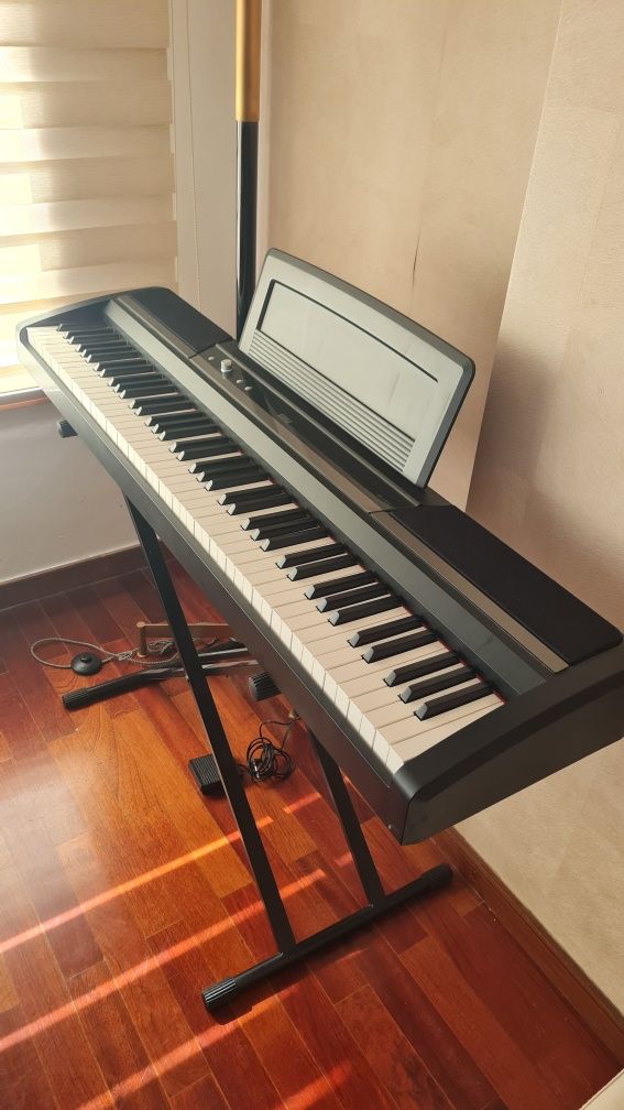 Piano Korg sp-170 s + suporte