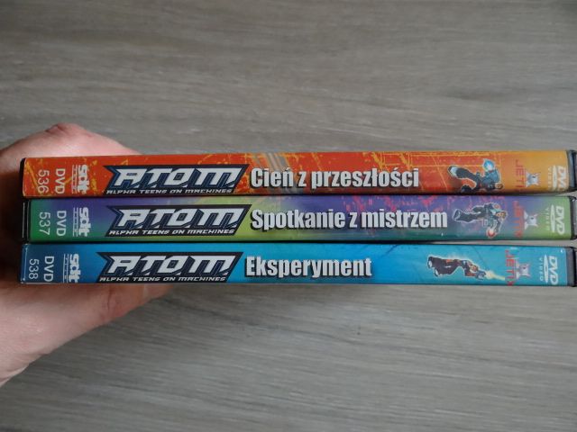 Atom serial 3xDVD