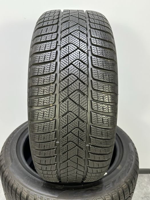 Зимові шини Pirelli Sottozero3 245/45 R18 96V
