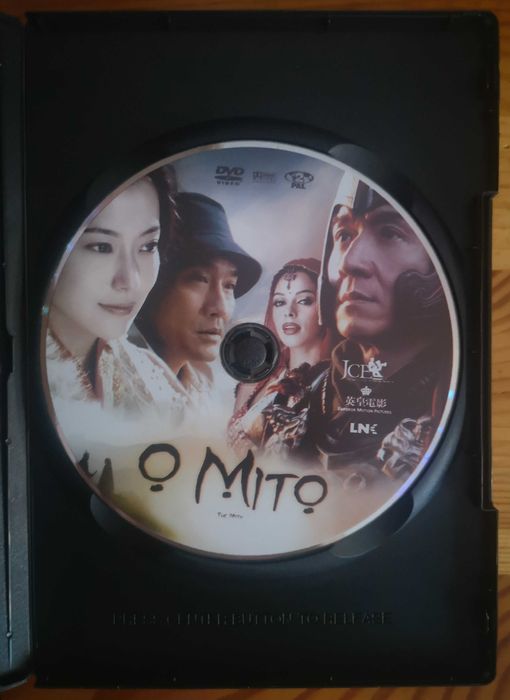 DVD "O Mito - Renasce Uma Lenda. Ergue-se Um Herói"