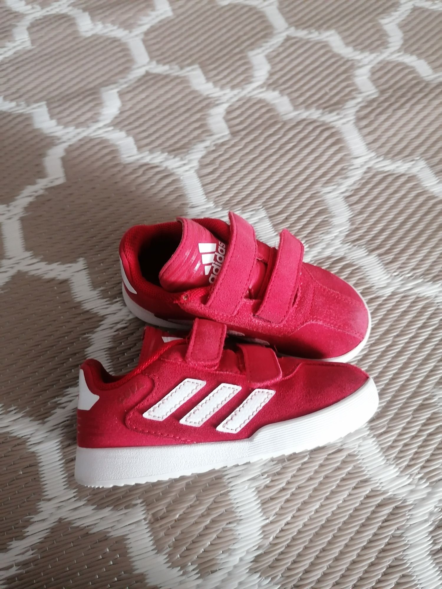 Adidas 25,5 buciki czerwone zamsz