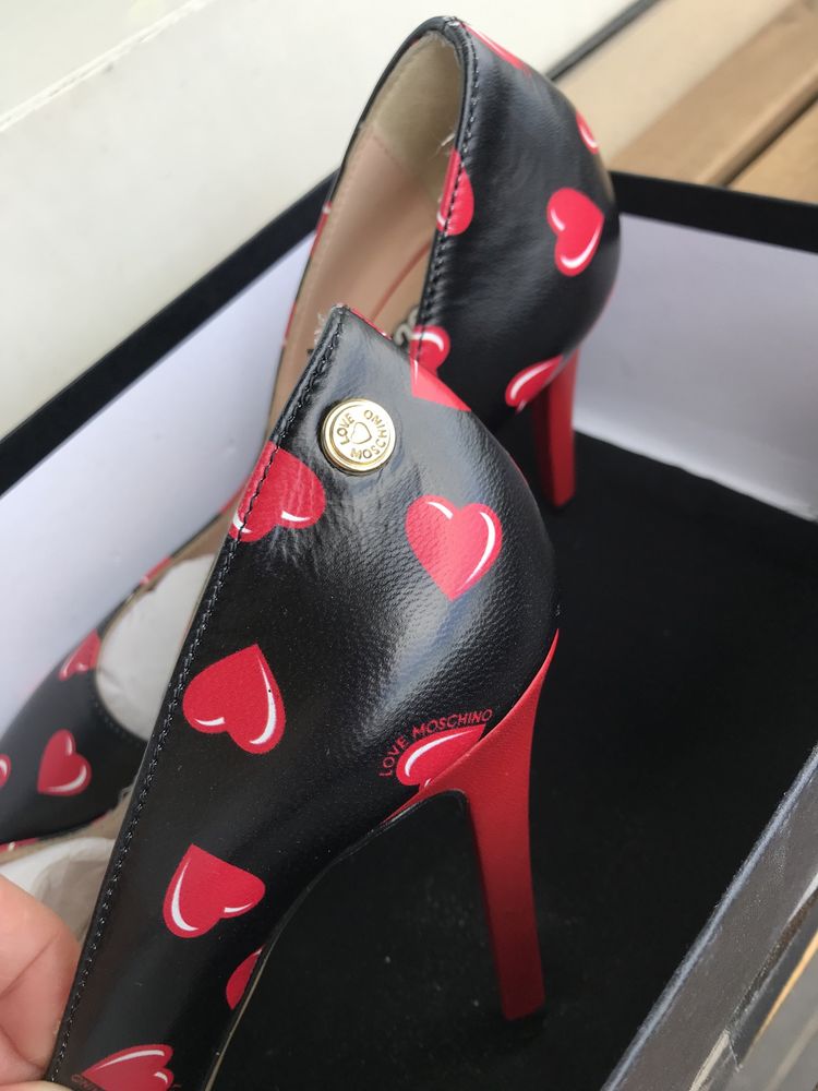Love Moschino туфлі оригінальні 37 розмір
