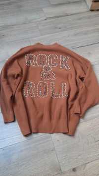 Sweter karmelowy oversize rock and roll