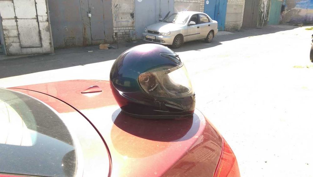 Шлем интеграл в отличном состоянии(Хамелеон)