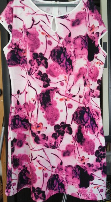 Vestido tamanho 3xl cor rosa e branco