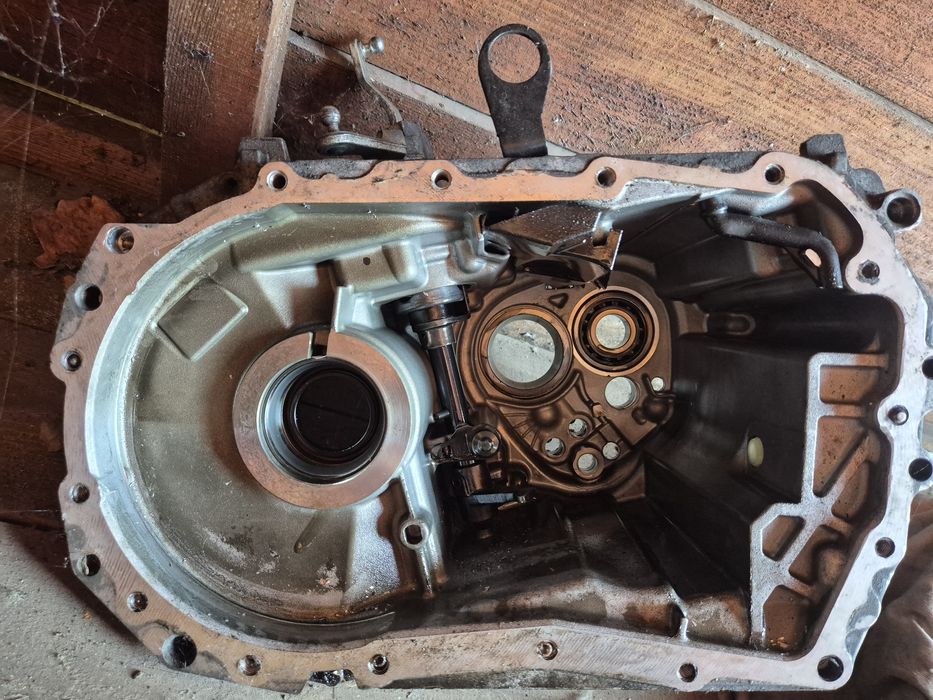 Skrzynia biegów Dacia Duster 1.6 benzyna 2012