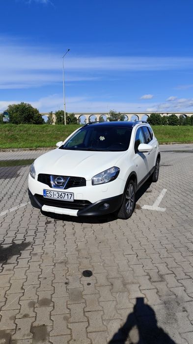 Pilnie Nissan Qashqai+2 2010