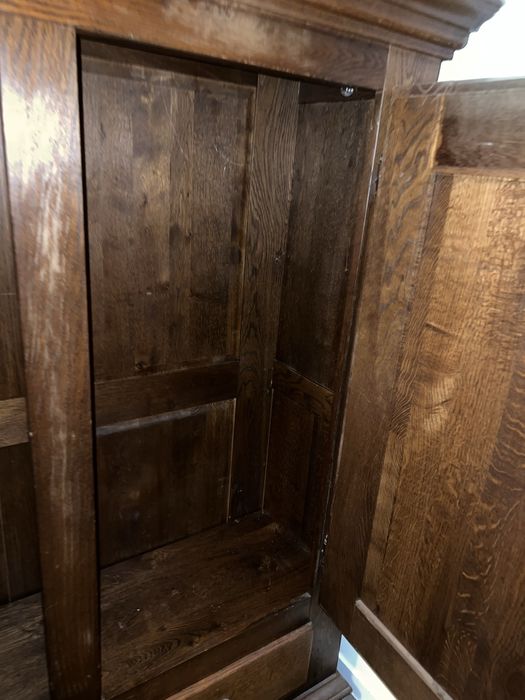 Szafa drewniana – klasyczna, solidna