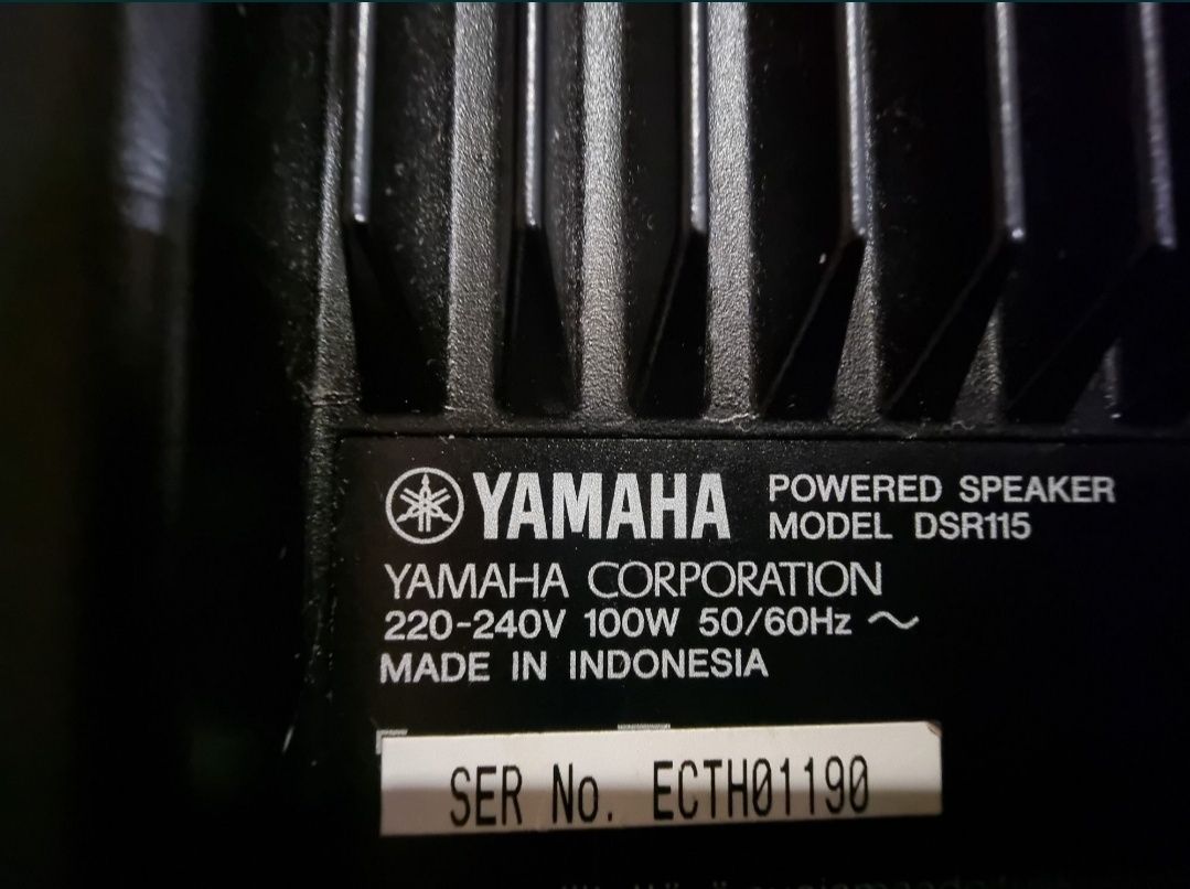 Акустическая система Yamaha dsr115 1300w 136db