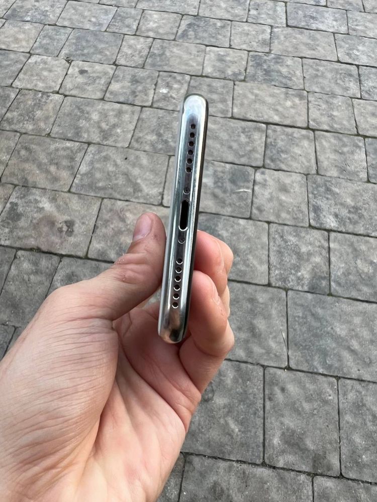 iPhone X(10) 64GB Neverlock Білий
