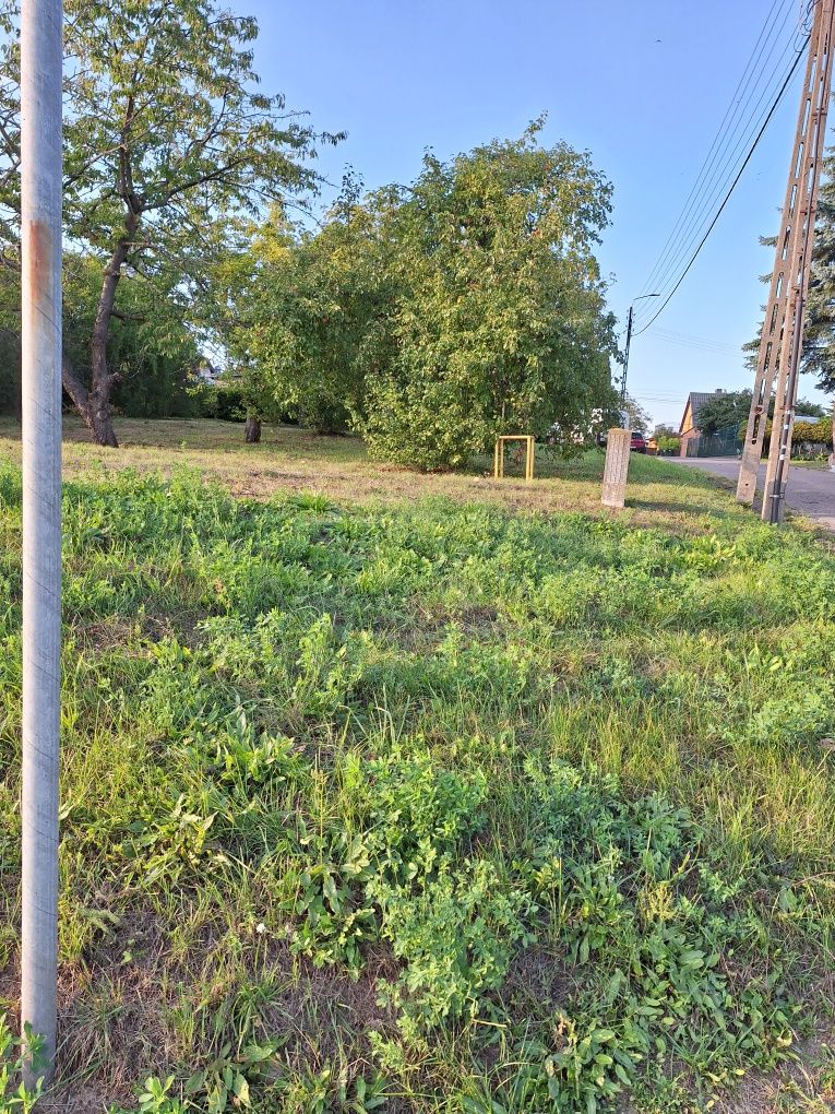 Sprzedam działki o powierzchni 842m2 przy ul. W. Witosa w Zlotowie