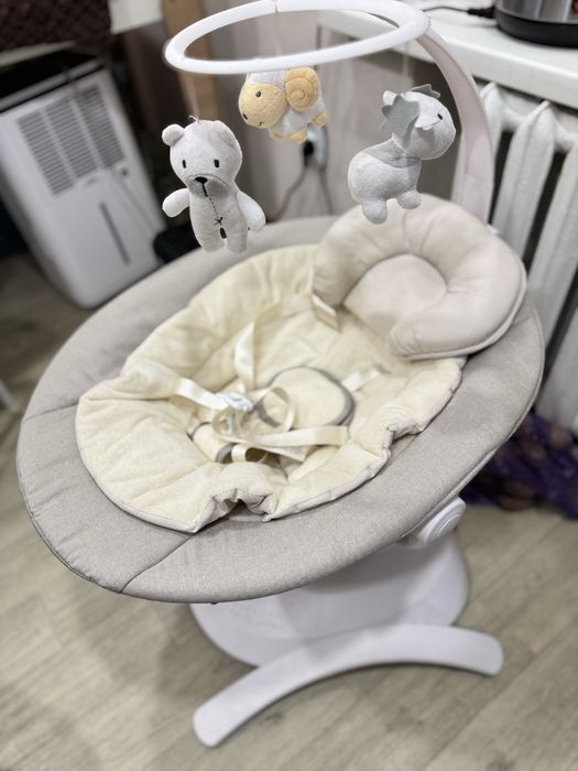 Carello Adora заколисуючий центр