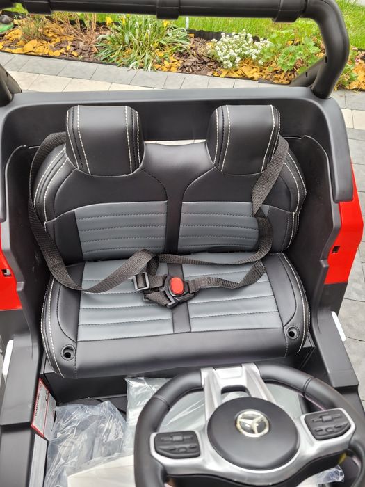 Дитячий електромобіль мерседес