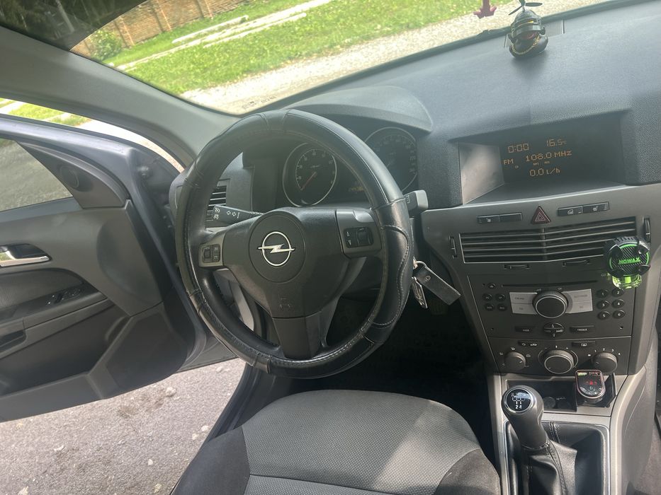 Opel Astra H, 1.6 бенз, 2005