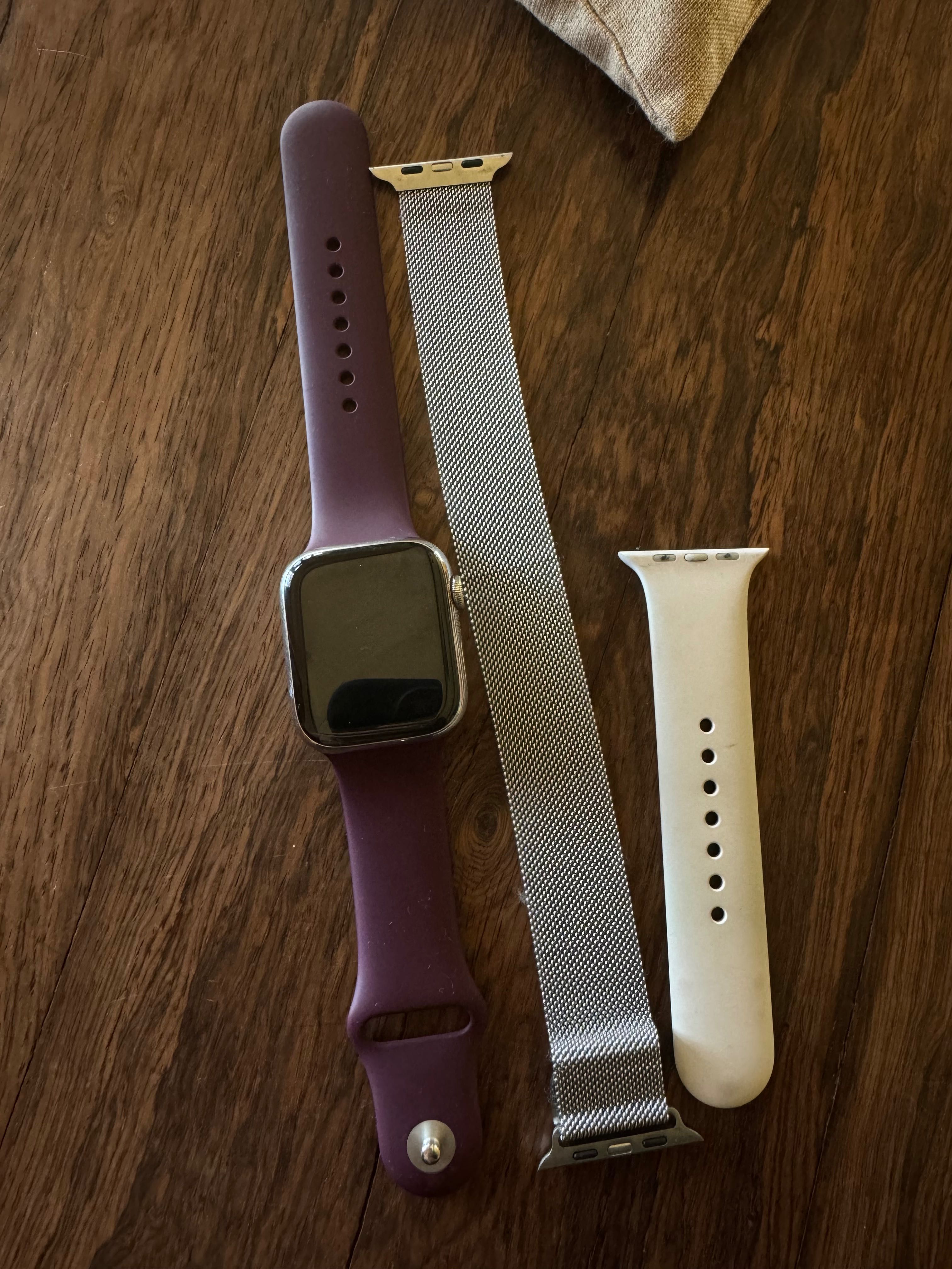 Apple Watch Series 7 GPS + Cellular, Caixa em aço inoxidável   45 mm